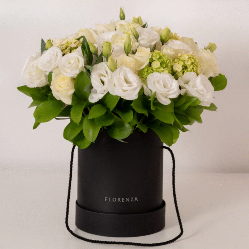 BOX NOEMI COM FLORES BRANCAS