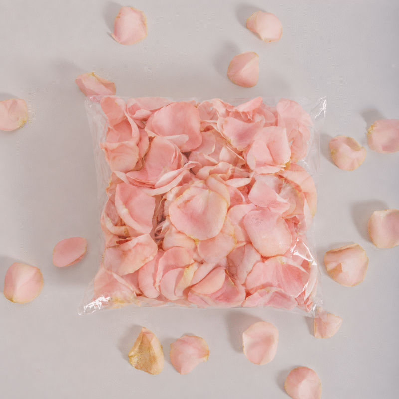 Sacola de pétalas rosa
